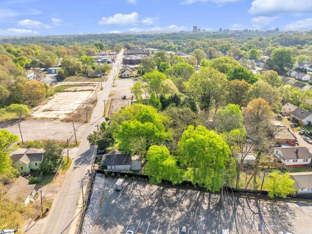 1001 W Bramlett Road, Greenville, SC 29611