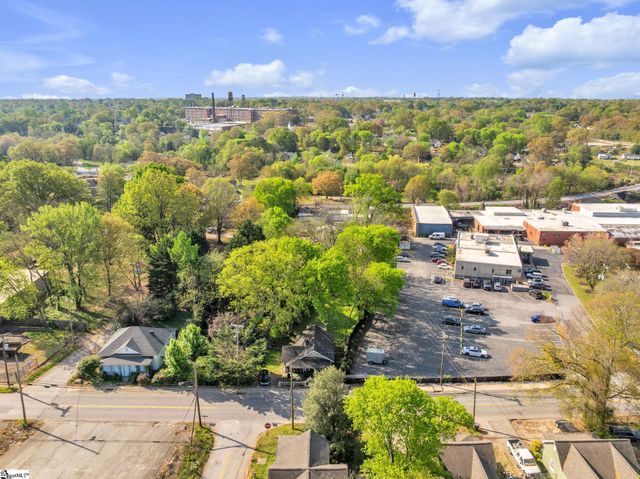 1001 W Bramlett Road, Greenville, SC 29611