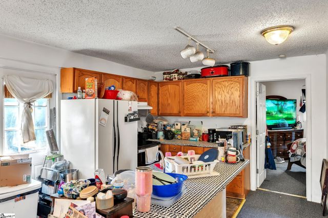 1001 W Bramlett Road, Greenville, SC 29611