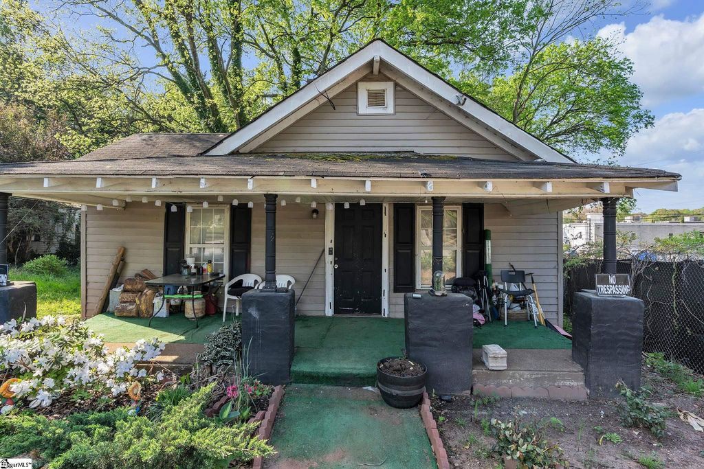 1001 W Bramlett Road, Greenville, SC 29611
