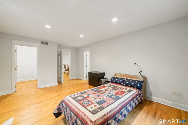 17 Bradley Lane, Newtown, CT 06482