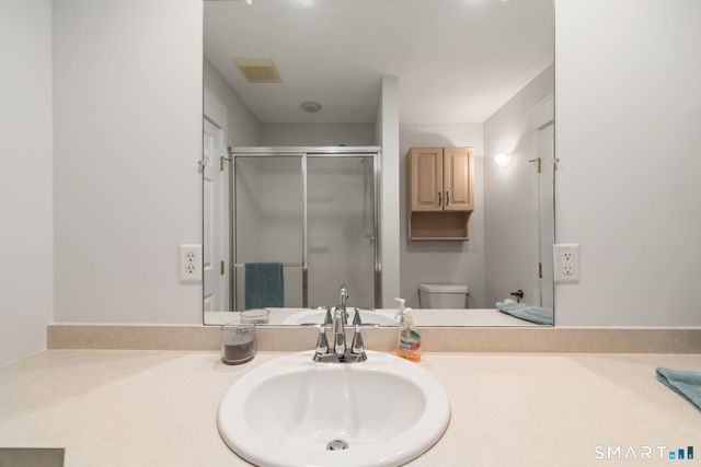 17 Bradley Lane, Newtown, CT 06482