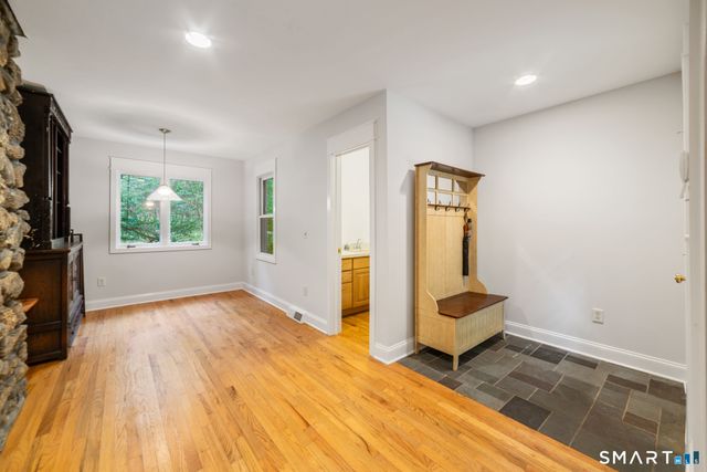 17 Bradley Lane, Newtown, CT 06482