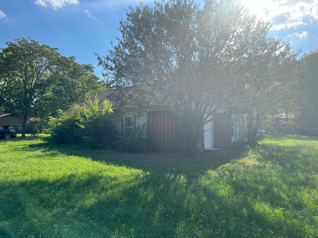 418 E Dewey Street, Malakoff, TX 75148