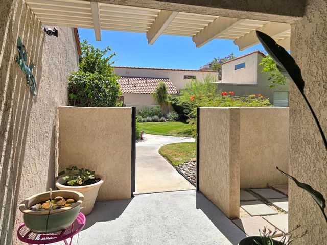 353 Forest Hills Drive, Rancho Mirage, CA 92270