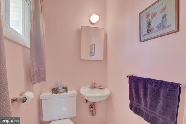 3424 BELAIR RD, Harrisburg, PA 17109