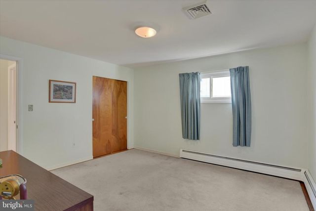 3424 BELAIR RD, Harrisburg, PA 17109