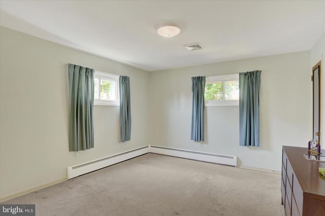 3424 BELAIR RD, Harrisburg, PA 17109