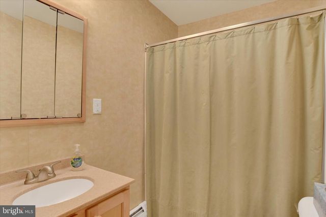 3424 BELAIR RD, Harrisburg, PA 17109