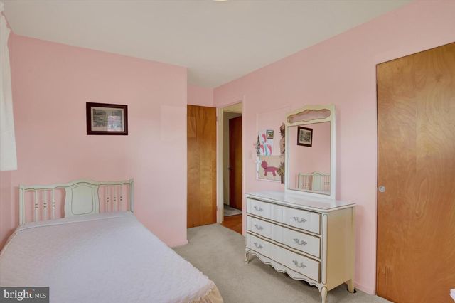 3424 BELAIR RD, Harrisburg, PA 17109