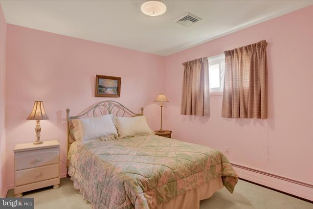 3424 BELAIR RD, Harrisburg, PA 17109