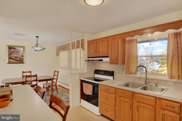 3424 BELAIR RD, Harrisburg, PA 17109