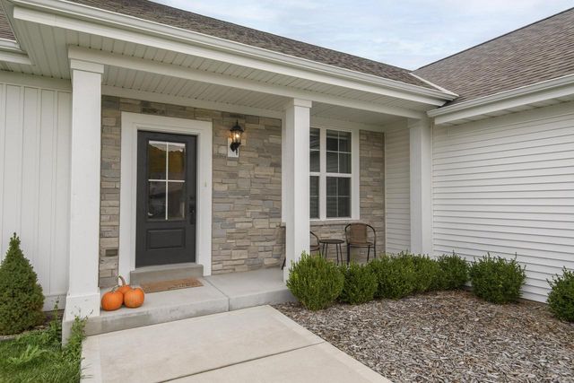 723 Belmont DRIVE, Watertown, WI 53094