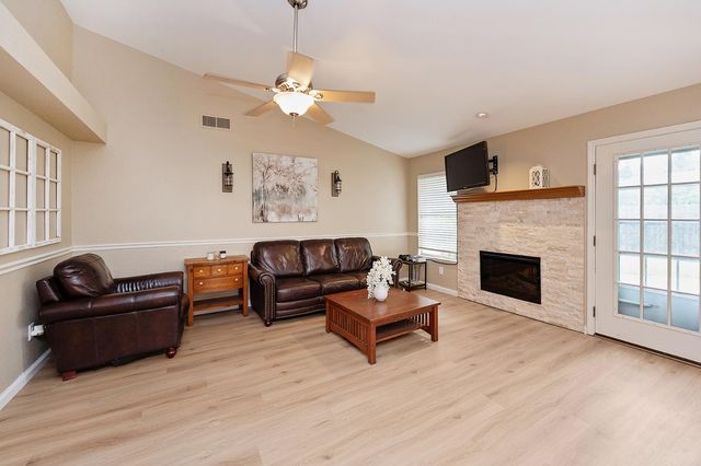 116 Ferrera Dr, Folsom, CA 95630