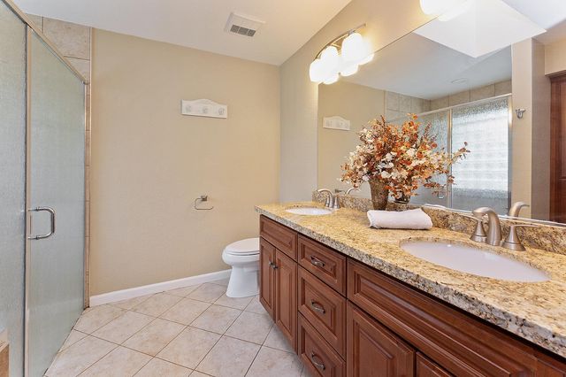 116 Ferrera Dr, Folsom, CA 95630