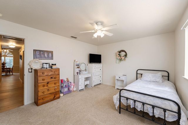 116 Ferrera Dr, Folsom, CA 95630