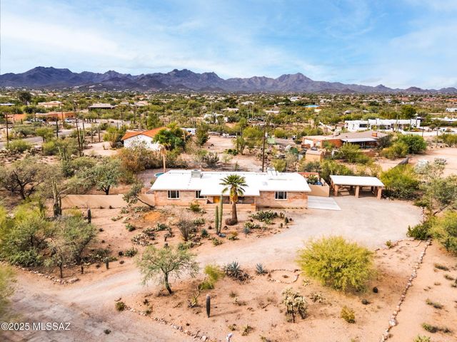3205 N View Crest Drive, Tucson, AZ 85745