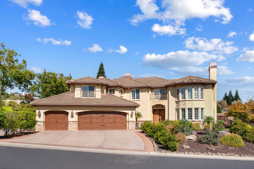 600 Landrise Ct, Folsom, CA 95630