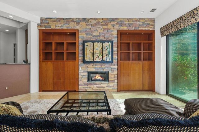 50220 Via Puente, La Quinta, CA 92253