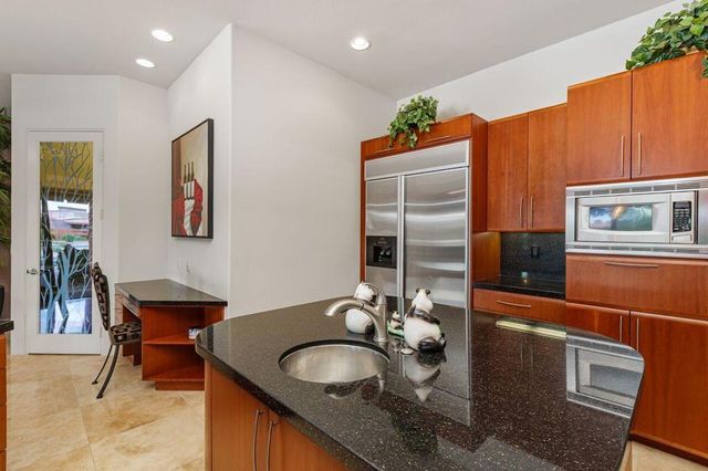 50220 Via Puente, La Quinta, CA 92253