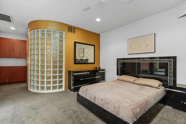 50220 Via Puente, La Quinta, CA 92253