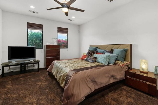 50220 Via Puente, La Quinta, CA 92253