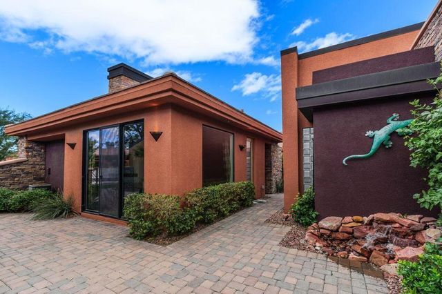 50220 Via Puente, La Quinta, CA 92253