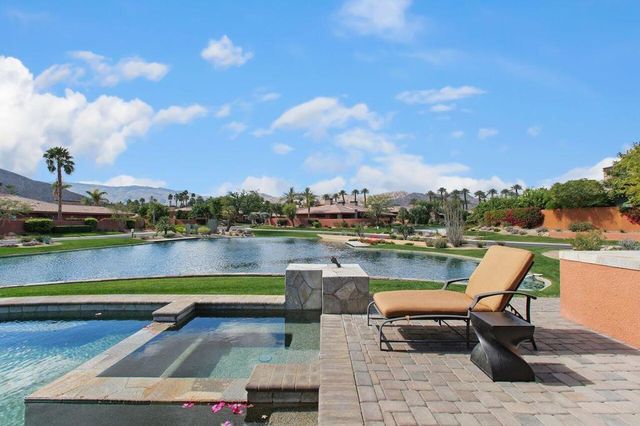 50220 Via Puente, La Quinta, CA 92253