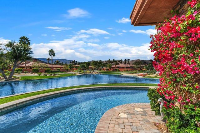 50220 Via Puente, La Quinta, CA 92253