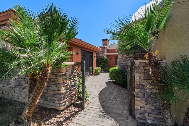 50220 Via Puente, La Quinta, CA 92253