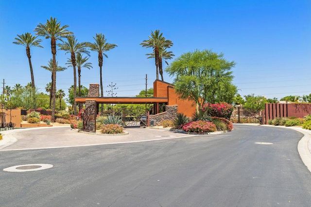 50220 Via Puente, La Quinta, CA 92253