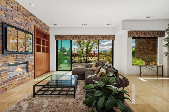 50220 Via Puente, La Quinta, CA 92253