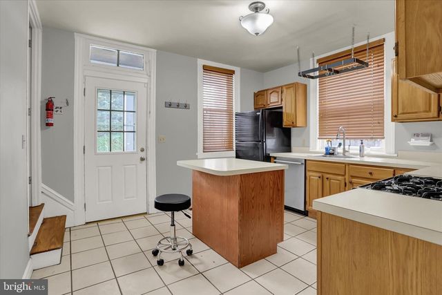 2412 N 2ND ST, Harrisburg, PA 17110