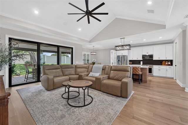 5391 CLUBHOUSE HILLS LANE, Lakeland, FL 33812