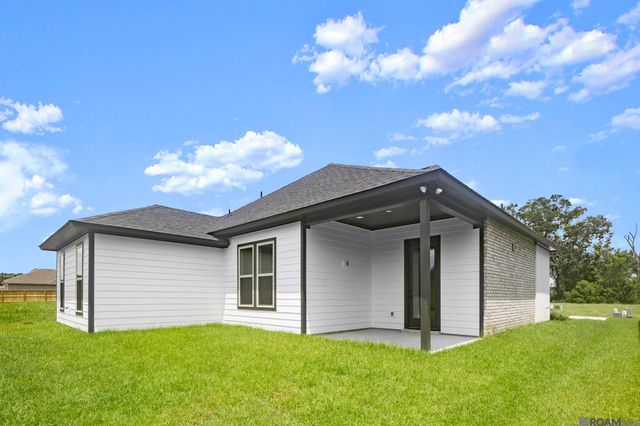 36259 Belle Parc Ave, Geismar, LA 70734
