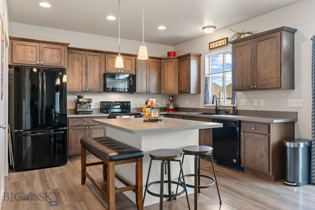 310 Rugged Creek Avenue, Belgrade, MT 59714