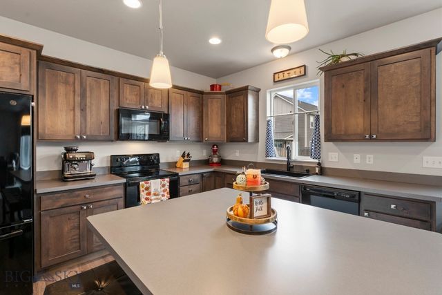 310 Rugged Creek Avenue, Belgrade, MT 59714