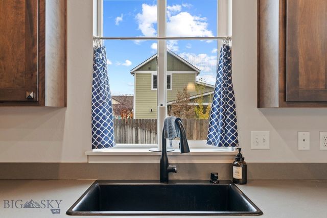 310 Rugged Creek Avenue, Belgrade, MT 59714