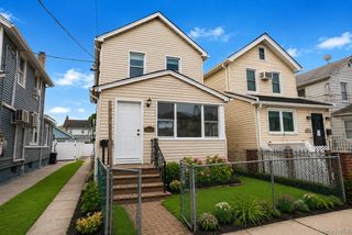 173-62 103rd Road, Jamaica, NY 11433