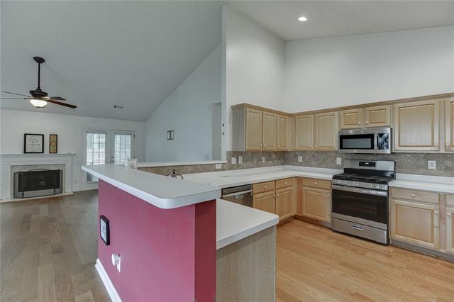 2712 Bogan Creek Drive, Buford, GA 30519
