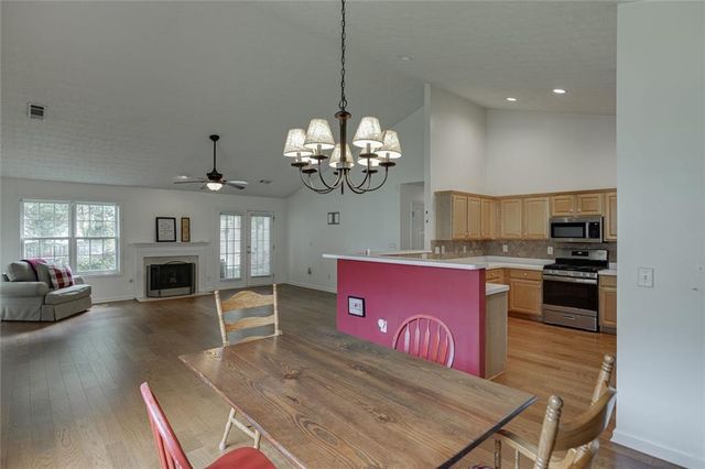 2712 Bogan Creek Drive, Buford, GA 30519