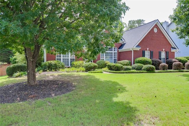 2712 Bogan Creek Drive, Buford, GA 30519