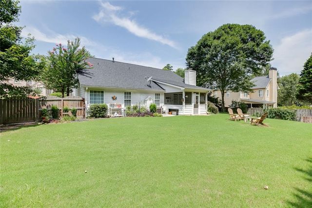 2712 Bogan Creek Drive, Buford, GA 30519