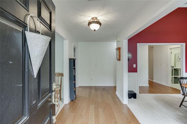 2712 Bogan Creek Drive, Buford, GA 30519