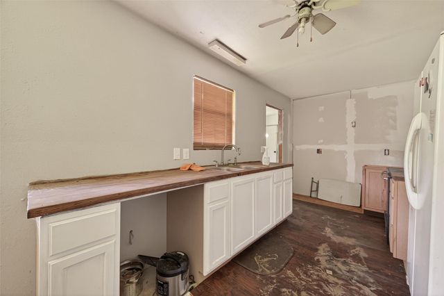 25080 Lakeshore Drive, Splendora, TX 77372