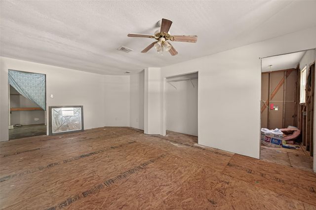 25080 Lakeshore Drive, Splendora, TX 77372