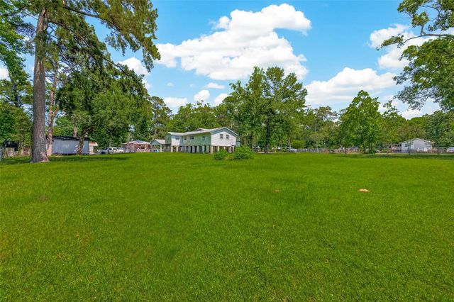 25080 Lakeshore Drive, Splendora, TX 77372