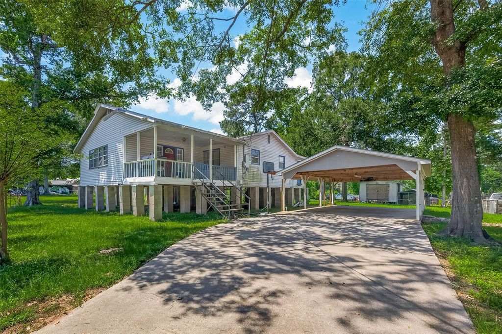 25080 Lakeshore Drive, Splendora, TX 77372