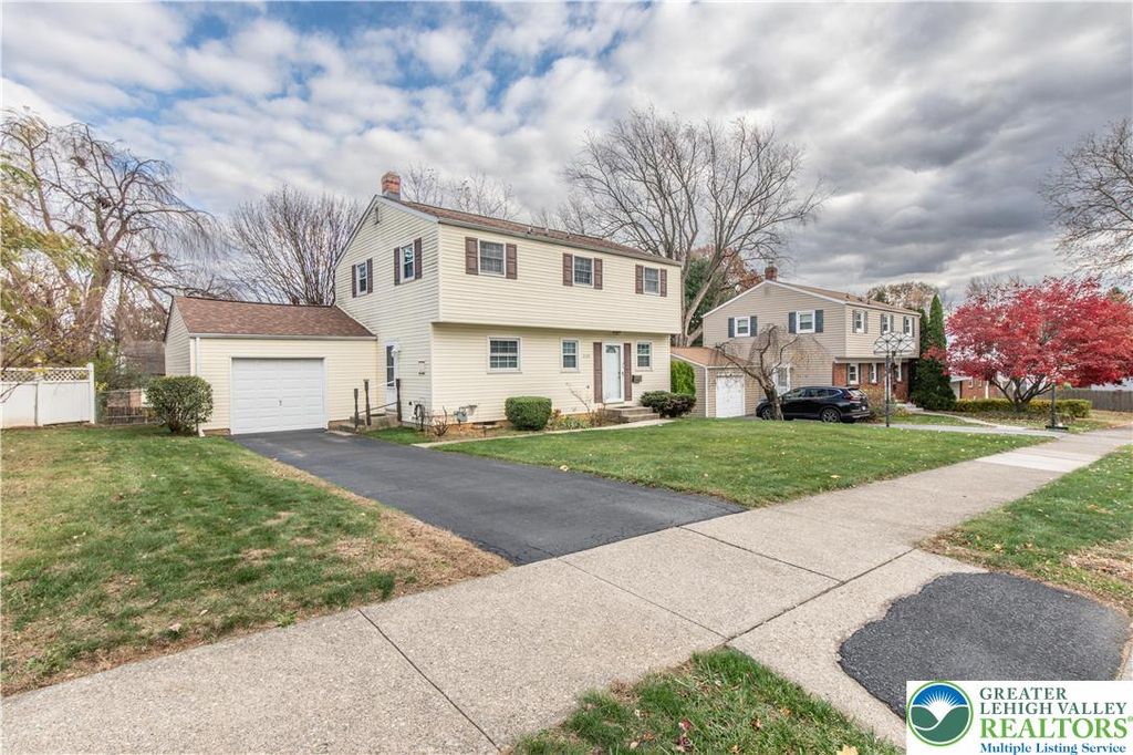 2126 Herbert Drive, Bethlehem City, PA 18018