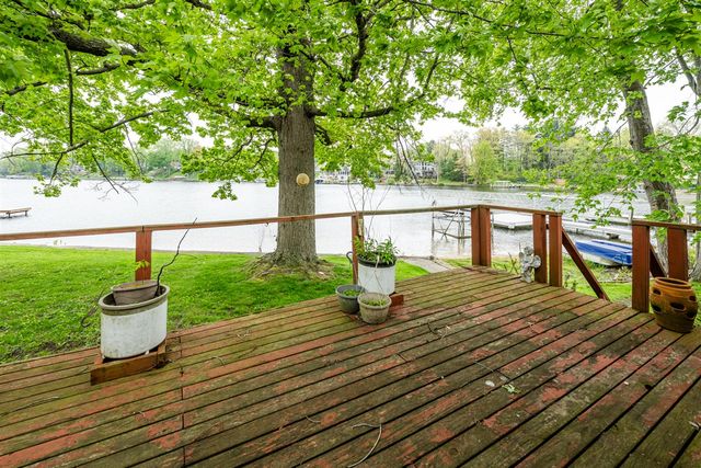 5615 Benson Terrace, Coloma, MI 49038